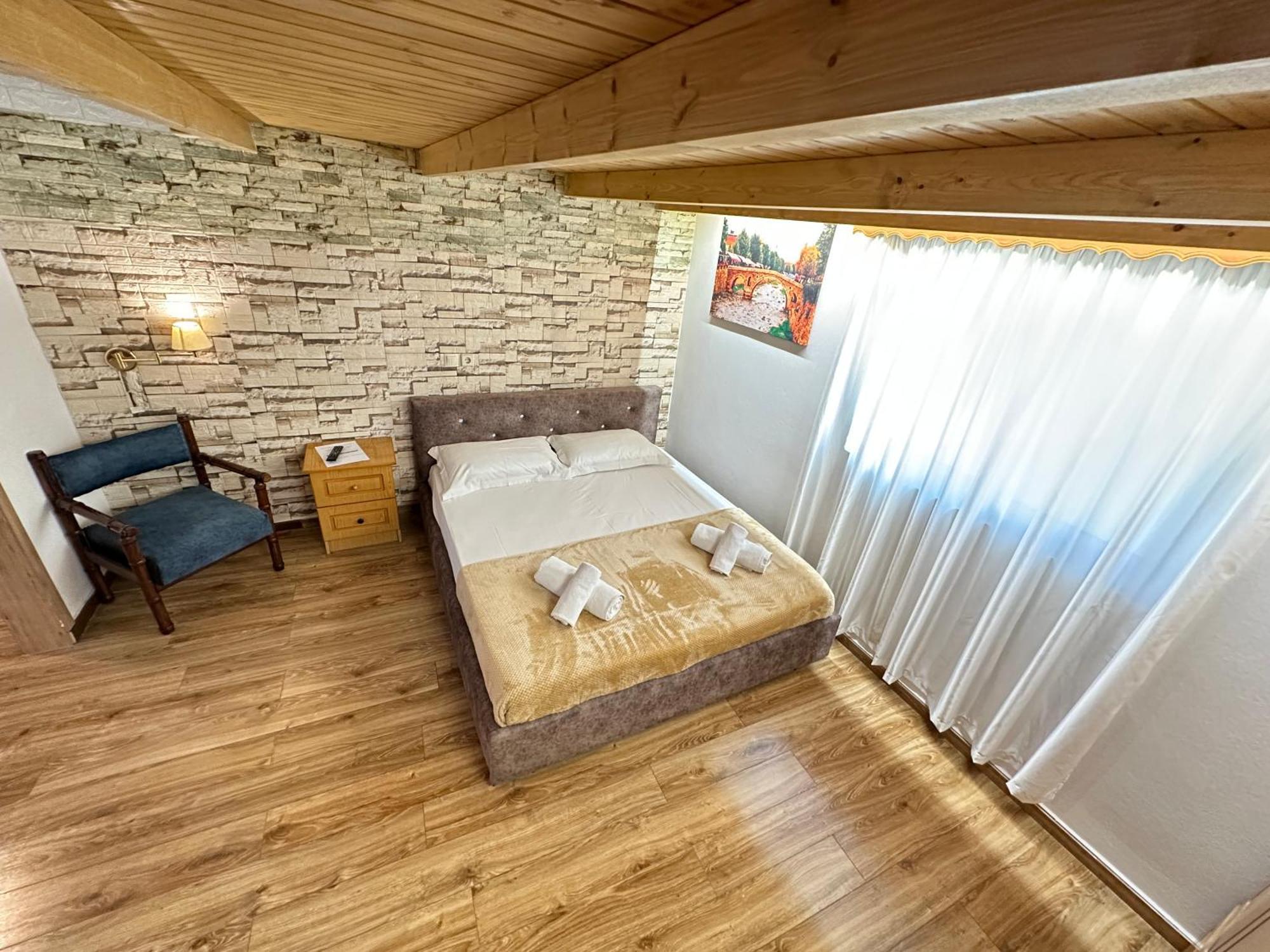 Anel Suites Vlorë Buitenkant foto