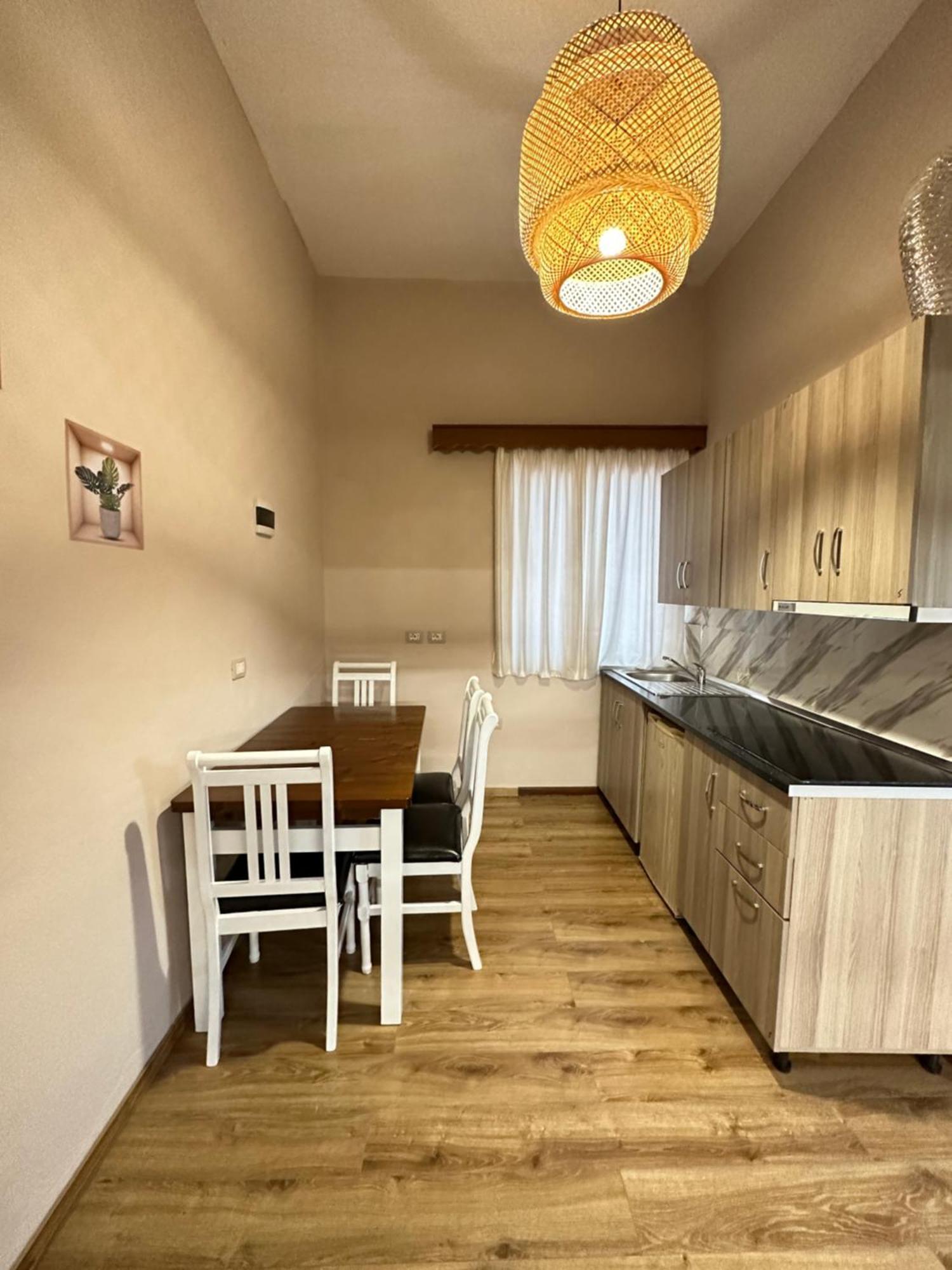 Anel Suites Vlorë Buitenkant foto
